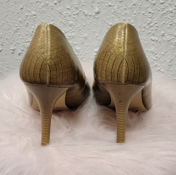 Exchange by Charles David - Women's Tan Heels - Picture 3 of 9